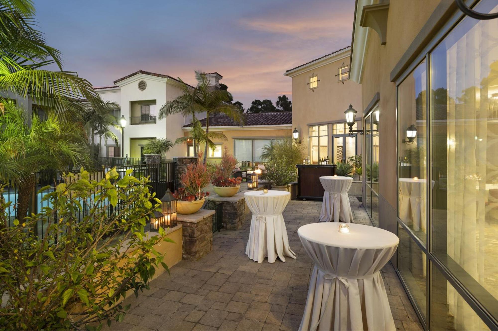 Courtyard By Marriott Santa Barbara Goleta Hotel Bagian luar foto